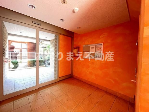 アンバーサルMのロビー