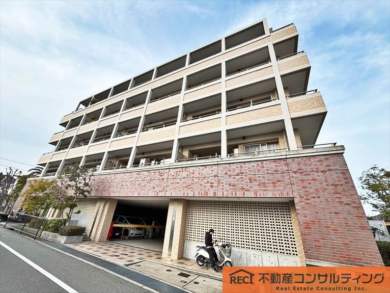 ロイヤル西宮中央公園の外観