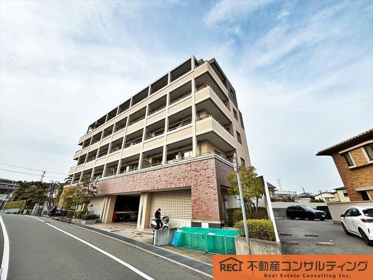 ロイヤル西宮中央公園の外観|小学校徒歩10分以内