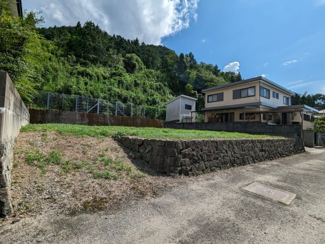 東温市南方の売地の外観