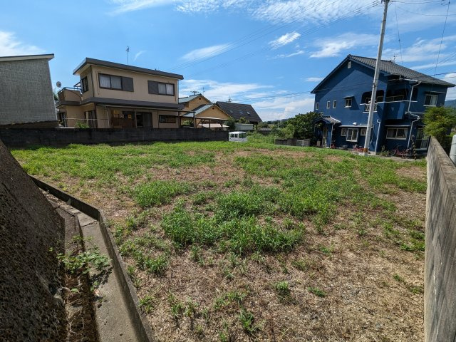 東温市南方の売地の外観