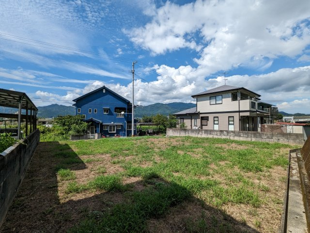 東温市南方の売地の外観