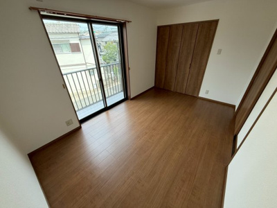 【洋室】 | Dual Court