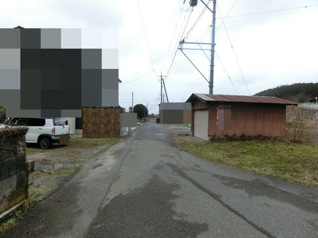 大山町名和売土地の前面道路含む現地写真