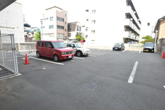 【駐車場】