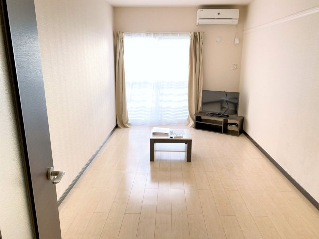 レオネクストラブバードの寝室