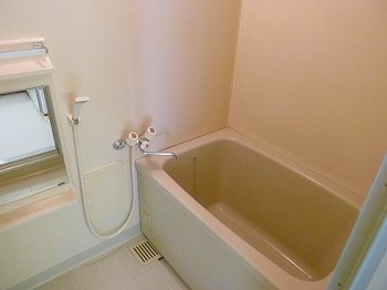 アネックス今在家の浴室