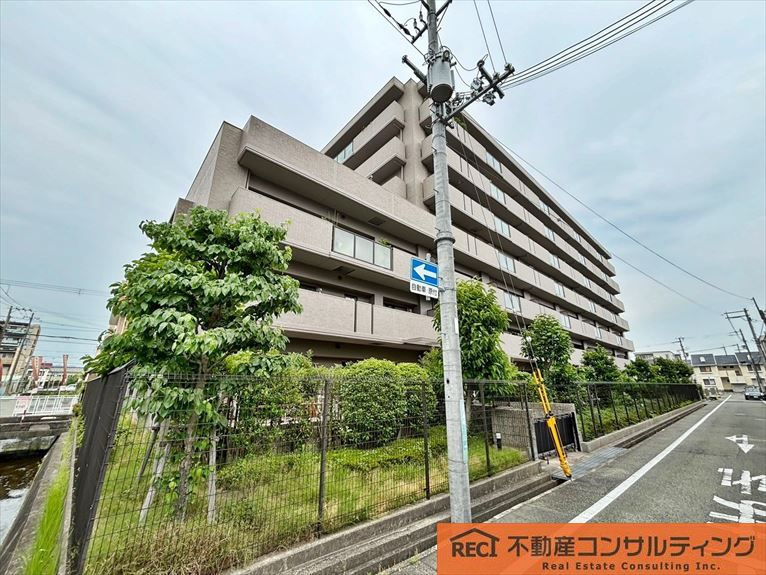 レックスラフィーナ西宮北口の外観