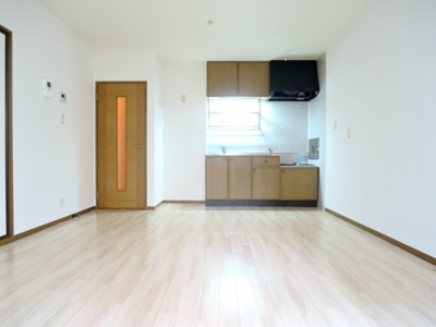 【居間・リビング】 | ハイカムール　A棟