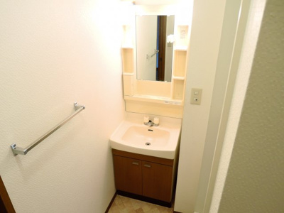 【洗面所】 | ハイカムール　A棟