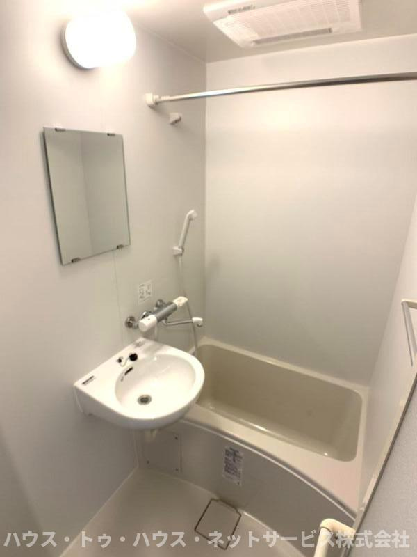 ＣＬＡＲＥＧＲＡＣＥ松戸 の浴室