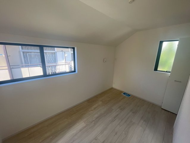 横浜市港南区上永谷4丁目 新築戸建て【仲介手数料無料】カースペース2台