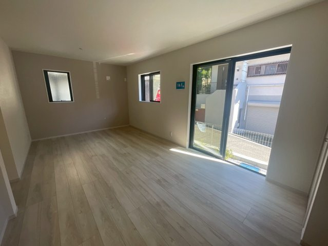 横浜市港南区上永谷4丁目 新築戸建て【仲介手数料無料】カースペース2台