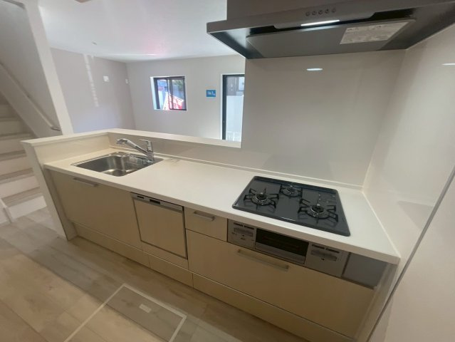 横浜市港南区上永谷4丁目 新築戸建て【仲介手数料無料】カースペース2台