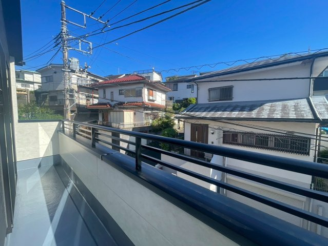 横浜市港南区上永谷4丁目 新築戸建て【仲介手数料無料】カースペース2台