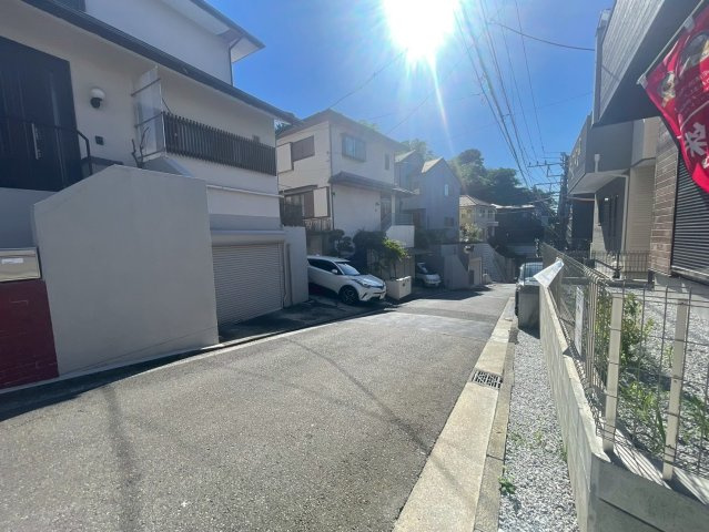 横浜市港南区上永谷4丁目 新築戸建て【仲介手数料無料】カースペース2台