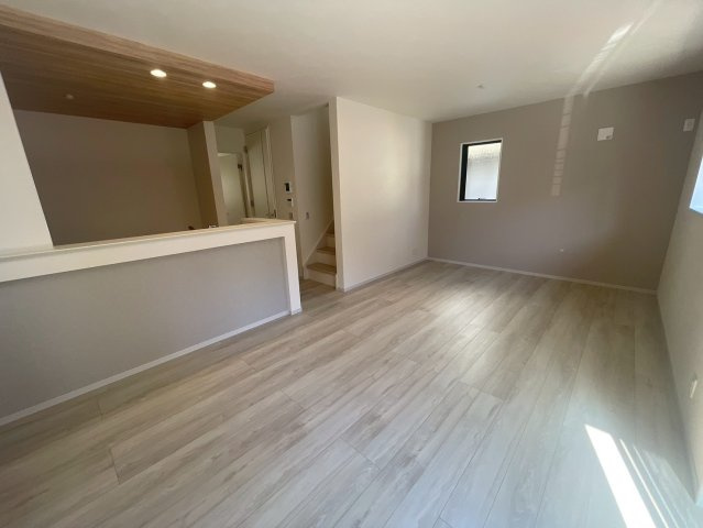 横浜市港南区上永谷4丁目 新築戸建て【仲介手数料無料】カースペース2台