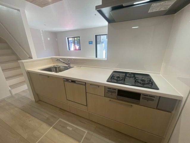 横浜市港南区上永谷4丁目 新築戸建て【仲介手数料無料】カースペース2台