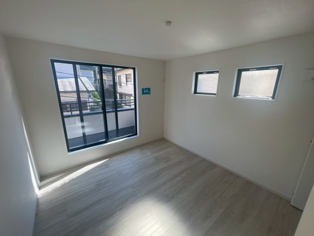 横浜市港南区上永谷4丁目 新築戸建て【仲介手数料無料】カースペース2台