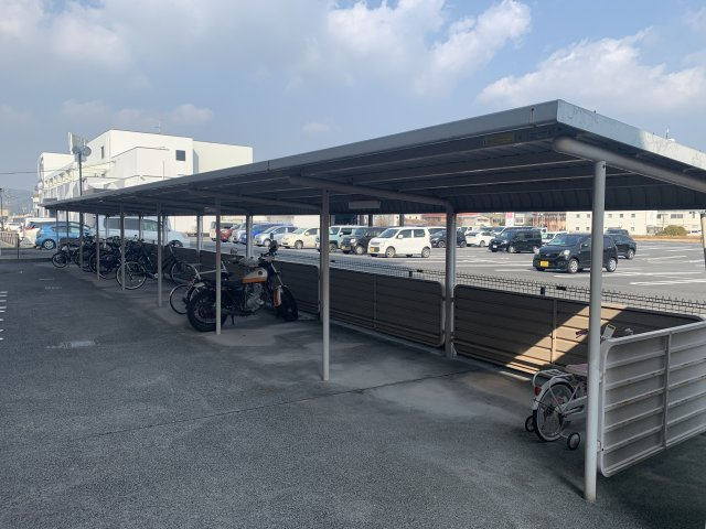 【駐車場】