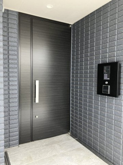 【エントランス】 | オートロック完備