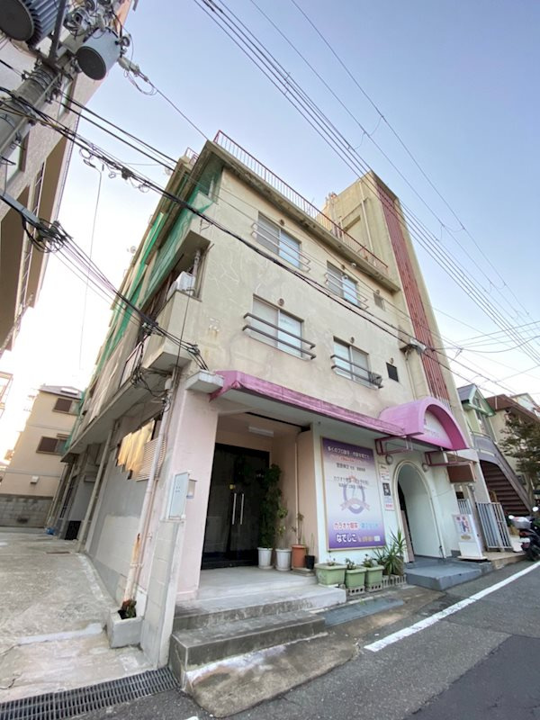 マンション白菊の外観