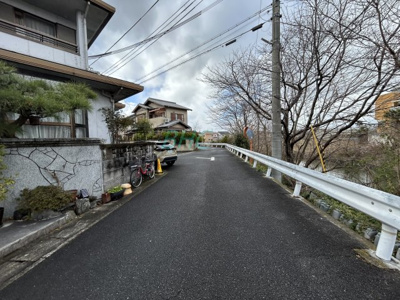 【前面道路含む現地写真】 | 萱野浦