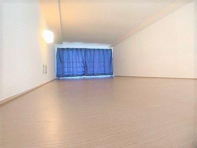 レオパレス南ひばりガ丘の寝室|開放的な寝室です