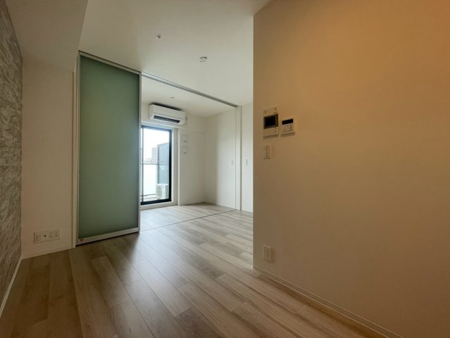 コンフォリア・リヴ本町WEST　Qの居間・リビング