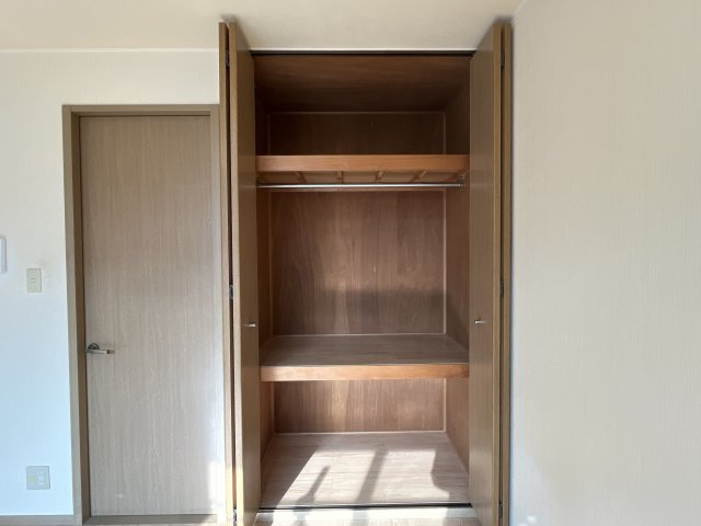 ハイツ緑苑の収納