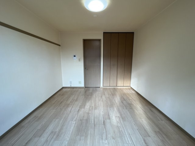 ハイツ緑苑の居間・リビング