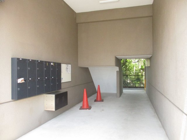 ラヴィエール笠松のロビー