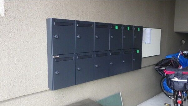 ラヴィエール笠松のエントランス