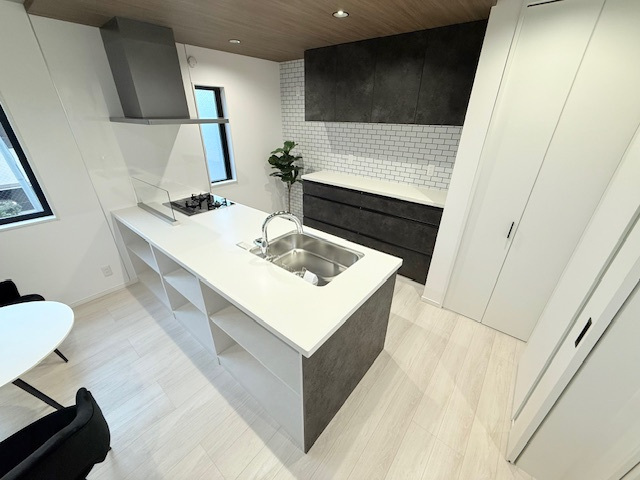 明石市港町新築戸建のキッチン