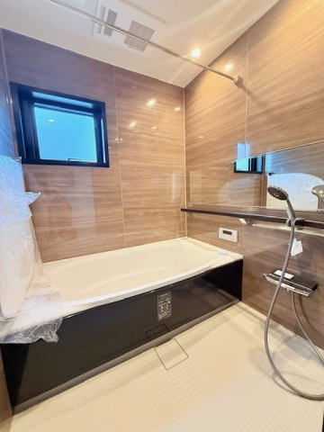 明石市港町新築戸建の浴室