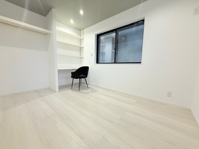 明石市港町新築戸建の洋室