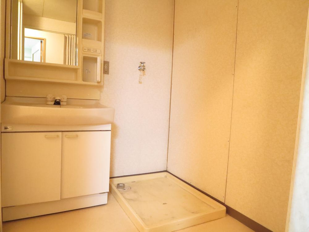 メロディーハイム守口の内装|洗濯機置き場
■物件内覧・資金計画相談・住宅ローン相談、リフォーム相談、お問合せ受付中■
※当日・翌日のご内覧、ご相談はお電話でのお問合せがスムーズです！