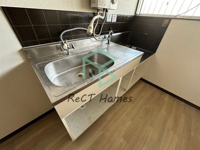 ブライス神子岡前のキッチン