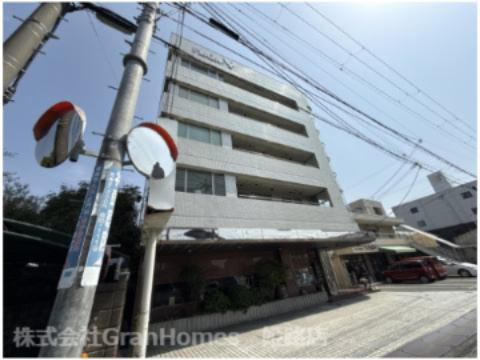 プラザ・Ｙの外観