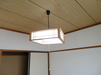 【設備】 | ベルシャイン柏原 | 和室の照明器具