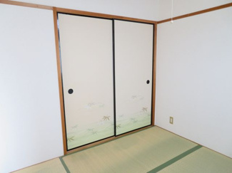 【収納】 | ベルシャイン柏原 | 和室の押入れ