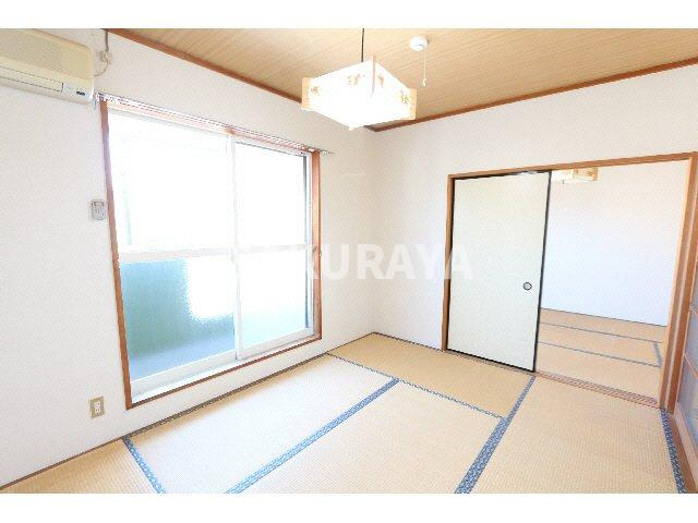 永倉コーポ2号棟の和室|現況と異なる場合がございます。