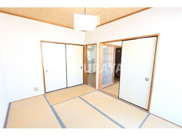 永倉コーポ2号棟の和室|現況と異なる場合がございます。