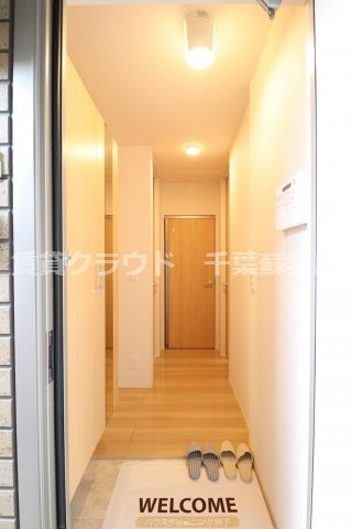 メゾンエミールドゥの玄関|収納もある玄関です