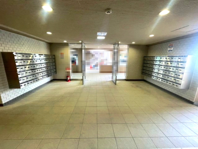 【価格改定】シャルマンコーポ神足の設備|開放的な集合ポストで、混み合う心配がありません！