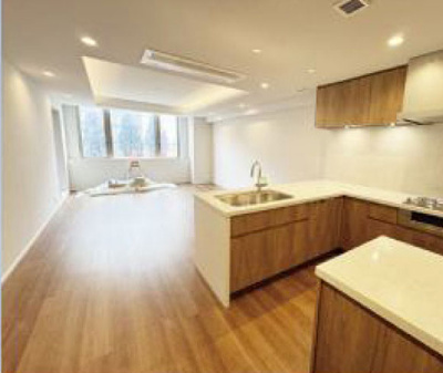 【居間・リビング】 | ルフォン南平台 | こちらの居間で趣味の時間をお楽しみください