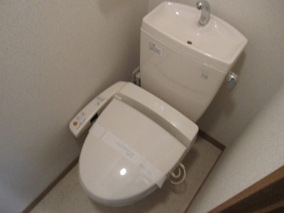 【トイレ】 | メゾンド井尻 | 別号室の写真になります。現況優先。