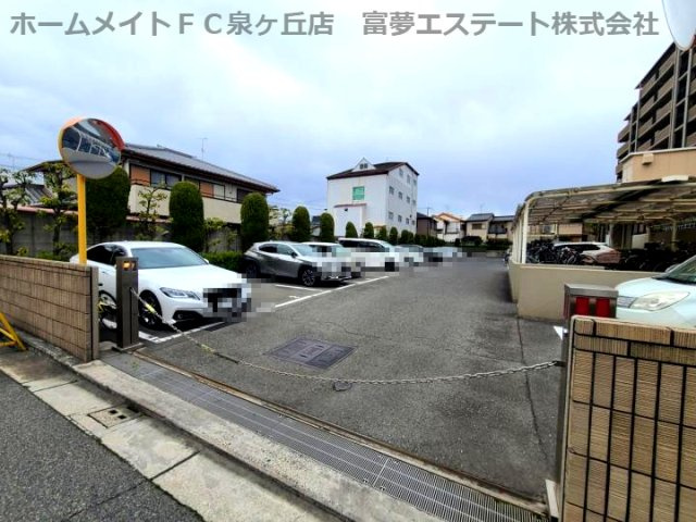イトーピア泉北深井の駐車場|チェーンロック付き駐車場