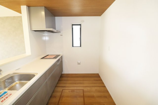 郡山市南２丁目　　　　1号棟　　　安積１小学校、安積中学区のキッチン