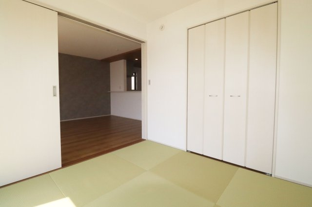 郡山市南２丁目　　　　1号棟　　　安積１小学校、安積中学区の和室